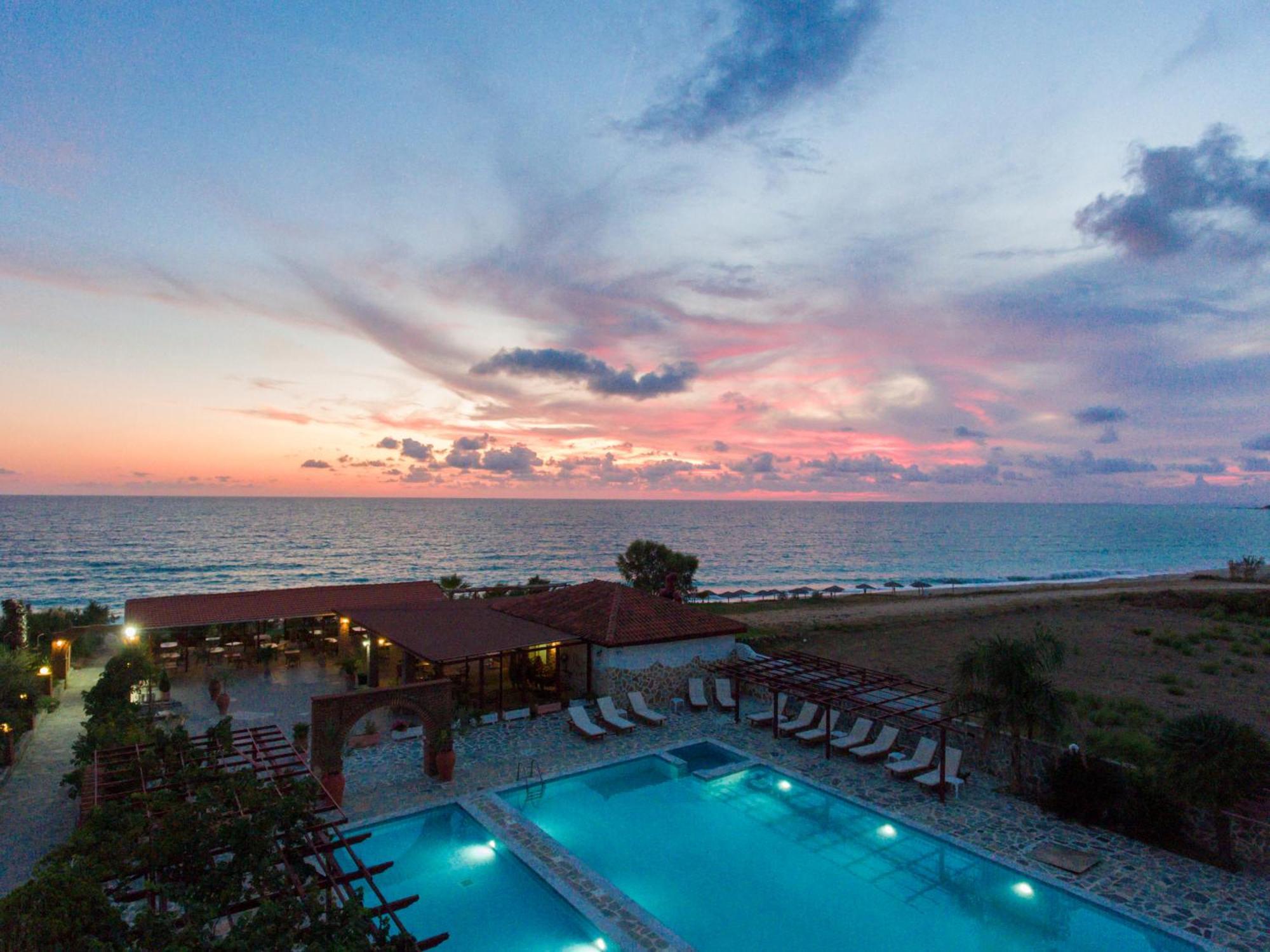 Poseidon Beach Hotel Kastrosikia Exterior photo