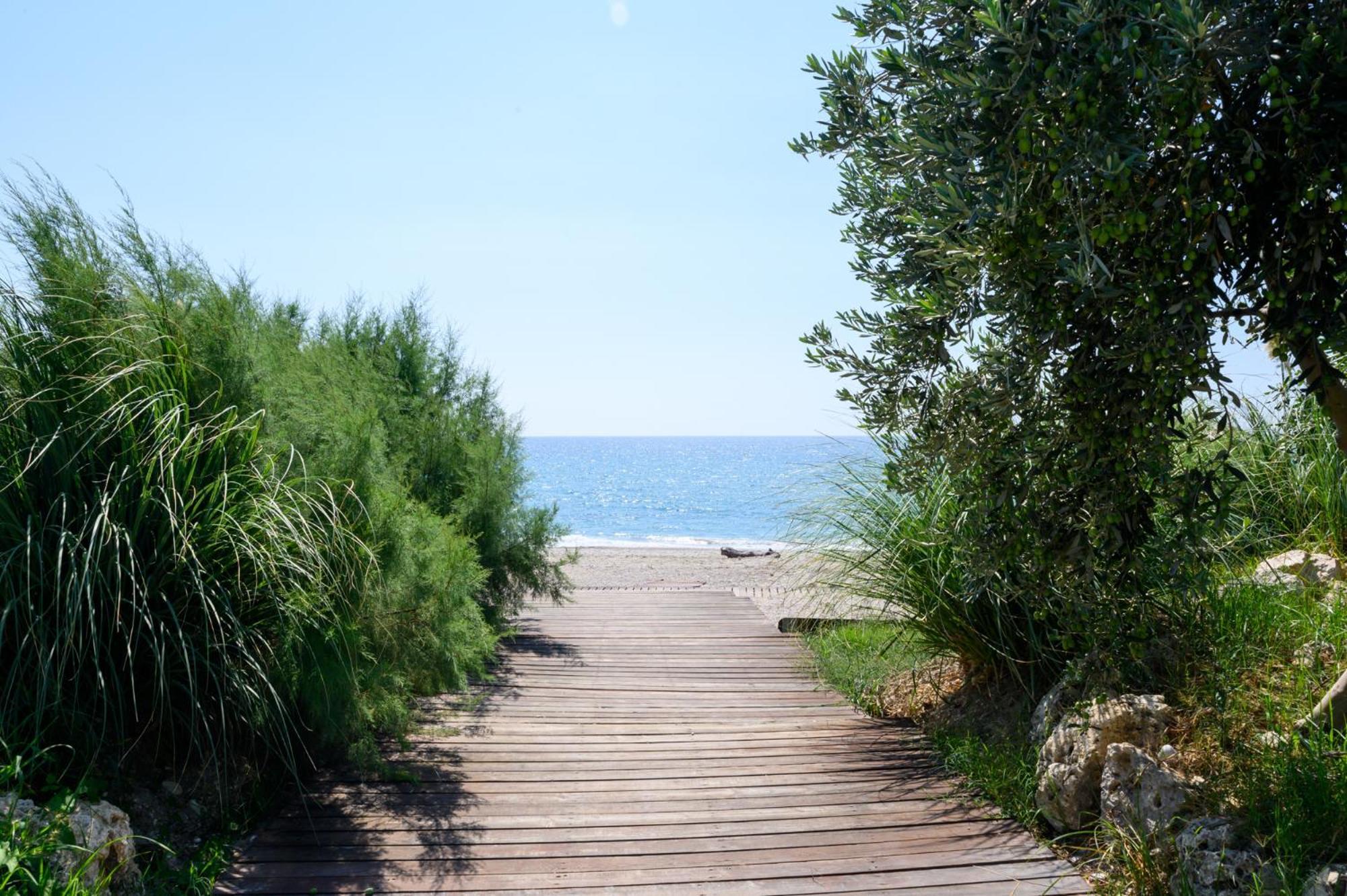 Poseidon Beach Hotel Kastrosikia Exterior photo