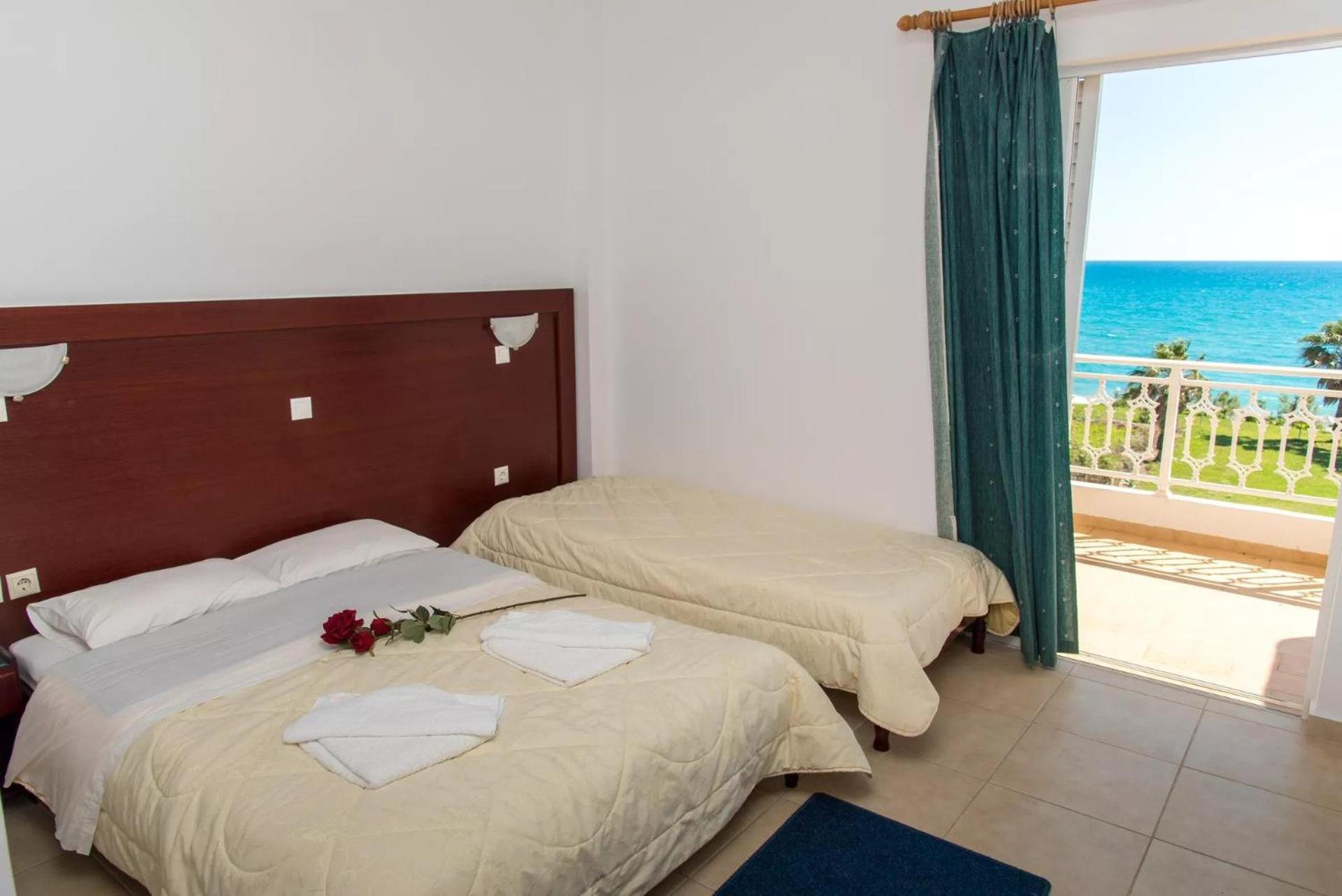 Poseidon Beach Hotel Kastrosikia Exterior photo